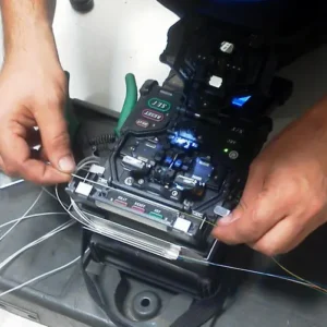 ایجاد اتصال فیبر نوری به روش فیوژن کمتر از 50 Core در شرایط عادی